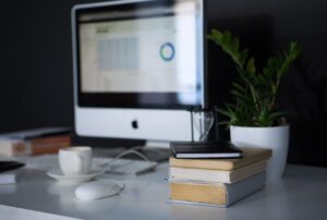 WhatsApp Chatbot vs Web Chatbot: Farklar